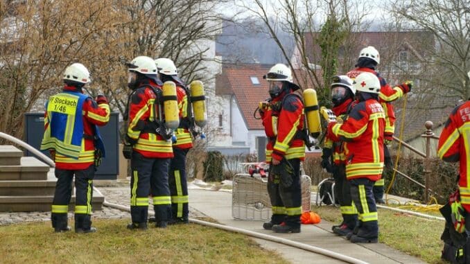 FW Stockach: Kellerbrand fordert die Feuerwehr Stockach