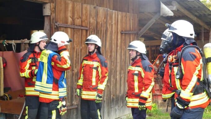 FW Stockach: Übung der Feuerwehr Stockach Abteilung Winterspüren, Seelfingen, Hoppetenzell und Zizenhausen sowie der Führungsgruppe in Winterspüren
