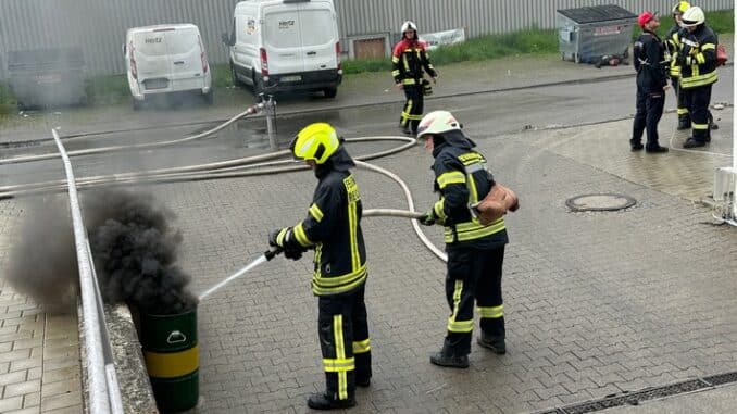 FW Stockach: Zwölf neue Feuerwehrleute / Feuerwehr-Grundausbildung erfolgreich beendet