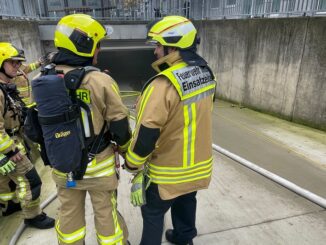 FW-Stolberg: PKW-Brand in Tiefgarage