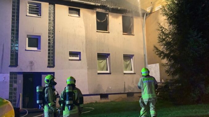 FW-Stolberg: Zimmerbrand - zwei Verletzte