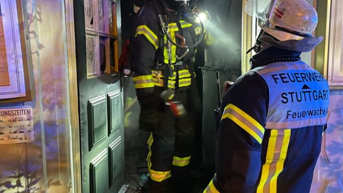 FW Stuttgart: Brand in Pizzeria in Stuttgart-Feuerbach