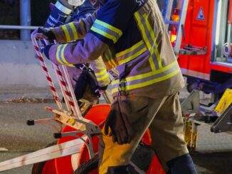 FW Stuttgart: Wohnungsbrand - S-Feuerbach