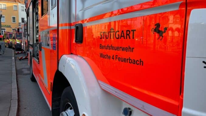 FW Stuttgart: Zwei Schwerverletzte nach Wohnungsbrand