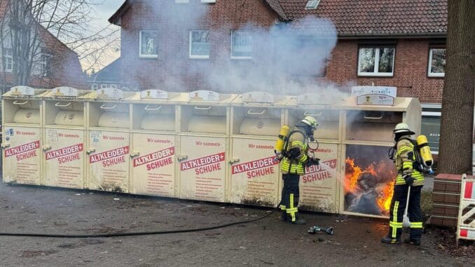 FW Südheide: Altkleider- Container brennen bereits das sechste Mal