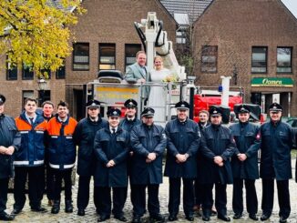 FW Tönisvorst: Hoch hinaus für das Brautpaar!