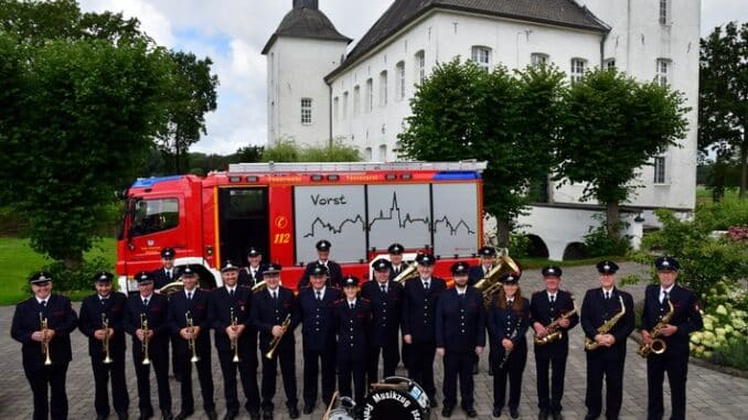 FW Tönisvorst: Musikzug lädt ein zur offenen Probe! Der Musikzug der Freiwilligen Feuerwehr Tönisvorst sucht neue Mitspieler