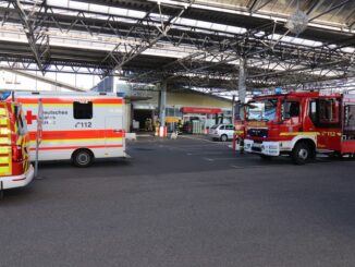 FW VG Asbach: Stapler brennt in Getränkemarkt