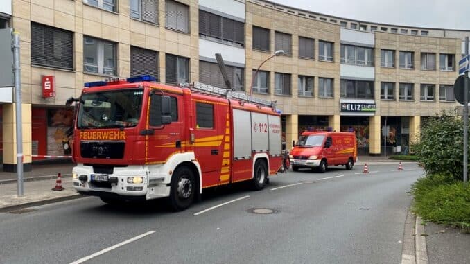 FW-Velbert: Feuerwehr rückt zur ausgelösten Brandmeldeanlage auf der Thomasstraße aus