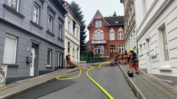 FW-Velbert: Küchenbrand auf der Denkmalstraße
