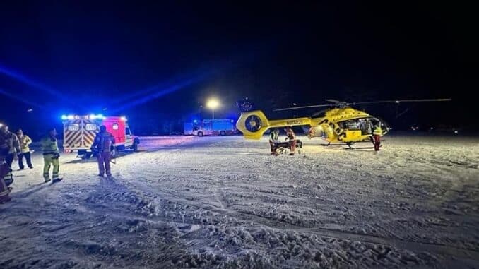 FW-Velbert: Rodelunfall am Schloss Hardenberg