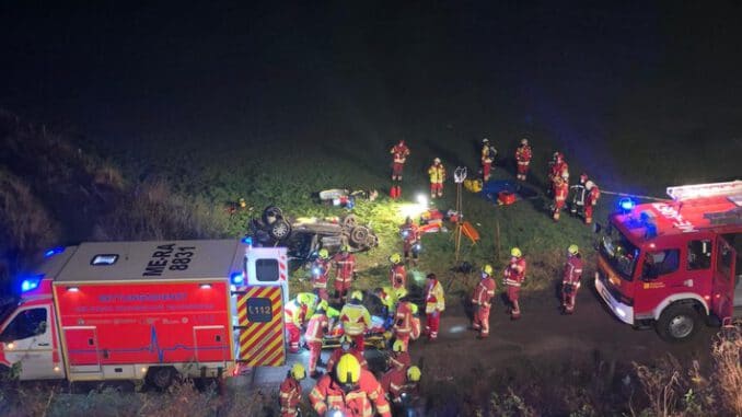 FW-Velbert: Schwerer Verkehrsunfall erfordert interkommunale Zusammenarbeit
