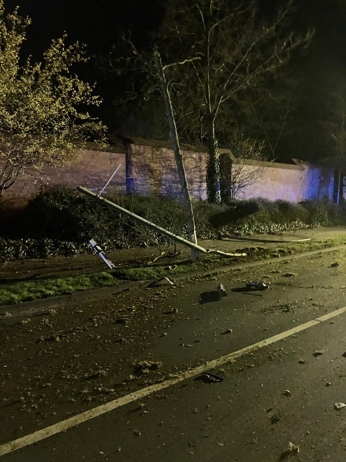 FW-WAF: Verkehrsunfall auf dem Konrad-Adenauer-Ring