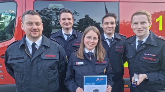 FW-WRN: Eine Flut an Ehrungen und Medaillen für die Mitglieder der Freiwilligen Feuerwehr Werne