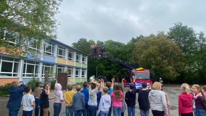 FW-WRN: Feueralarm an der Kardinal-von-Galen-Schule