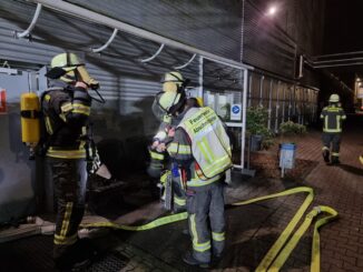 FW-WRN: Objektkunde auf dem Werkgelände der Fa. RCS Rohstoffverwertung an der Capeller Straße