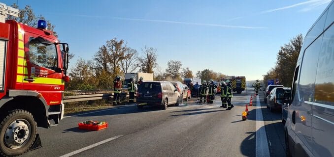 FW-WRN: TH_2 - LZ1 - 4 PKW´s verunfallt, keine Person klemmt