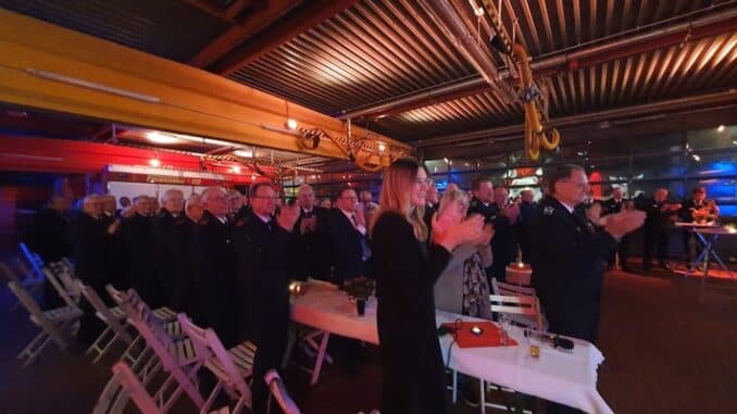 FW-WRN: Verabschiedung von Stadtbrandinspektor Jörg Mehringskötter aus seiner Funktion des stellvertretenden Leiter der Feuerwehr Werne