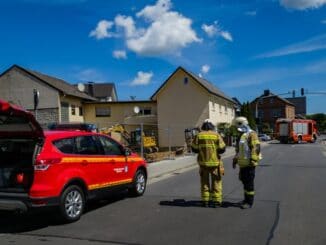 FW Wachtberg: Bagger durchtrennt Gasleitung in Wachtberg-Niederbachem