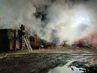 FW Wenden: Containerbrand in Wenden-Hünsborn