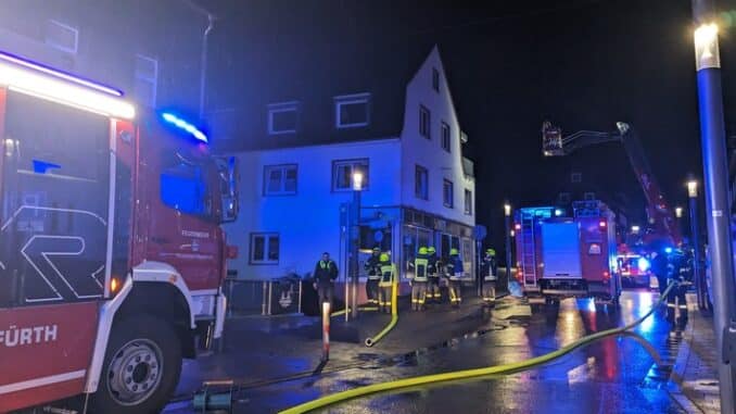 FW Wipperfürth: Einsatz | Zimmerbrand [B2G]