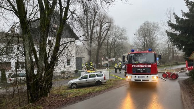 FW Wipperfürth: Einsatz | Zimmerbrand [F2G]