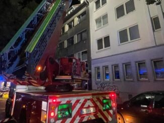 FW Witten: Wohnungsbrand in der Innenstadt: Eine Verletzte