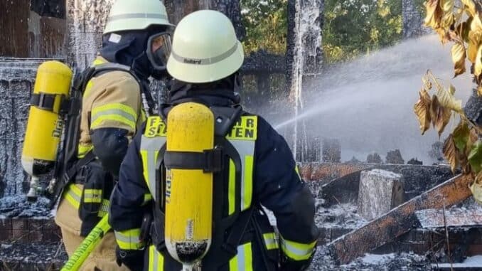 FW Xanten: Brand einer Remise