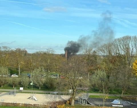 FW Xanten: Rauchsäule sorgt für Feuerwehreinsatz