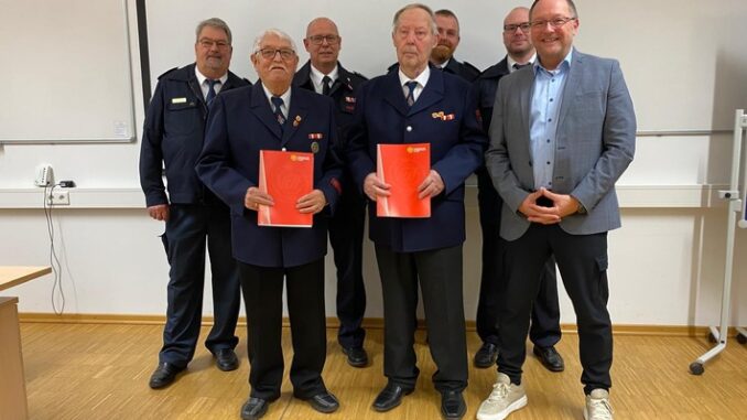 FW Xanten: Treffen der Ehrenabteilung der Feuerwehr Xanten