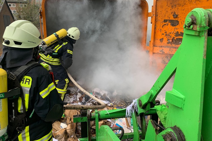 FF Goch: Feuer in Papierpresse (Mit Bildmaterial)