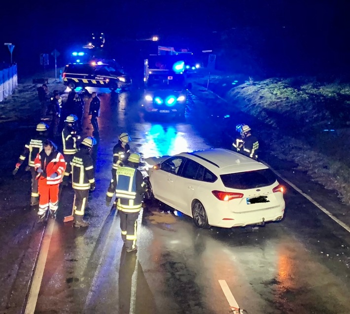 FF Nordkirchen: Auslaufende Betriebsstoffe nach Verkehrsunfall