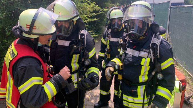 FW-BN: Kellerbrand in Studentenwohnheim - keine Verletzten