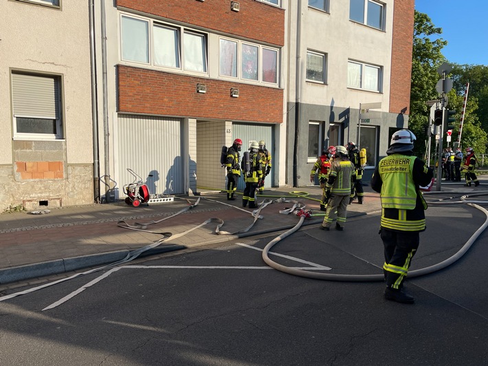 FW Düren: Kellerbrand am frühen Abend
