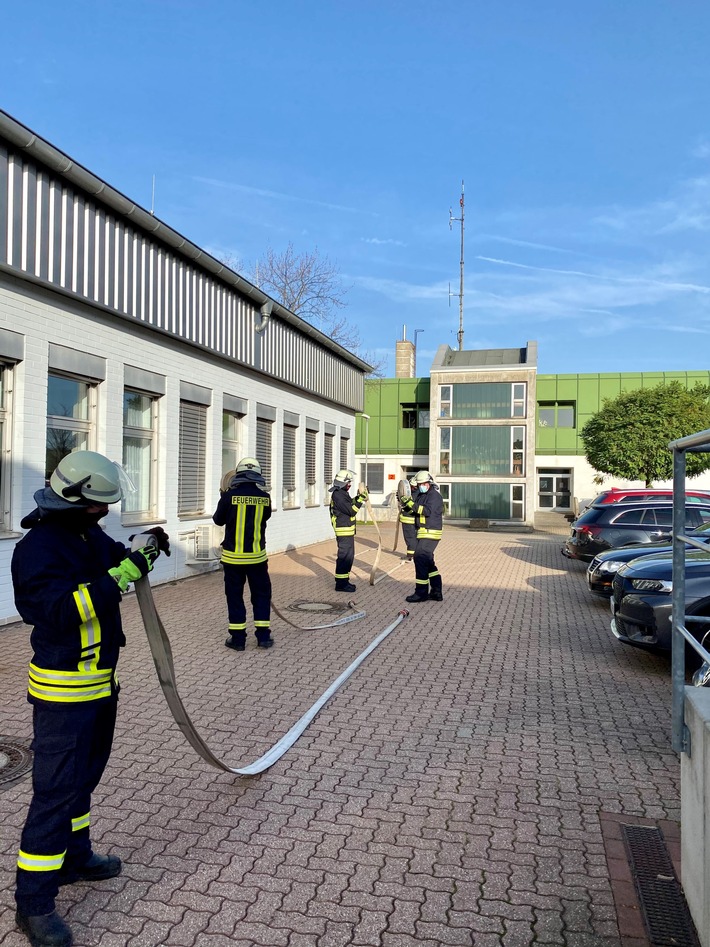 FW Düren: Neue Einsatzkräfte für die Feuerwehr der Stadt Düren