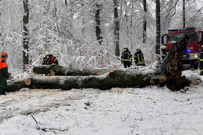 FW-EN: Schneebedingte Einsätze für die Feuerwehr Breckerfeld