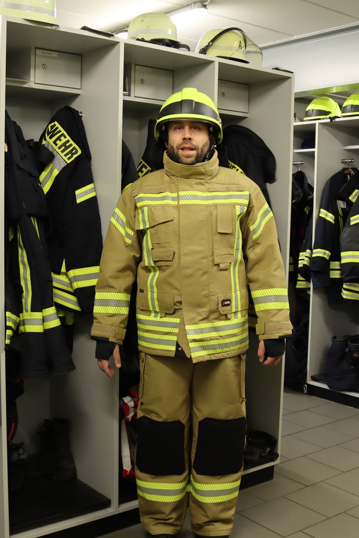 FW Gangelt: Neue Schutzkleidung für die Feuerwehr Gangelt