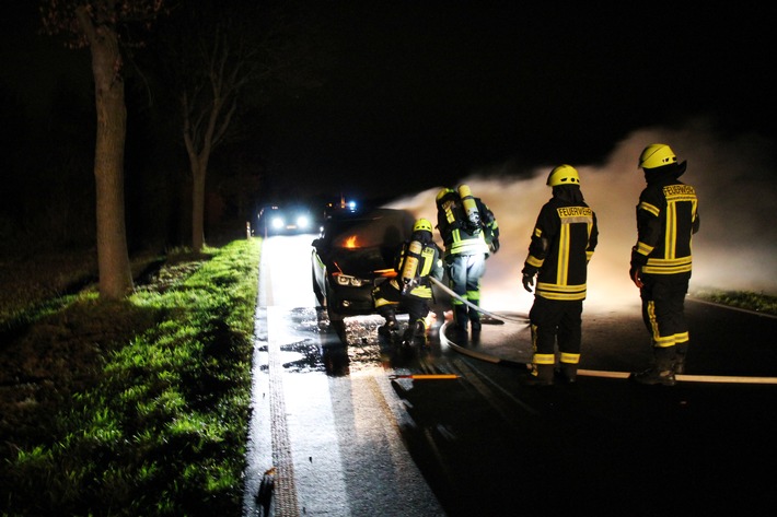 FW Gangelt: Pkw-Brand auf der L47