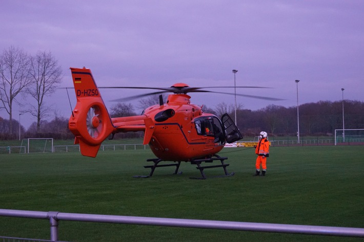 FW-KLE: Rettungshubschrauber Christoph 9 in Donsbrüggen