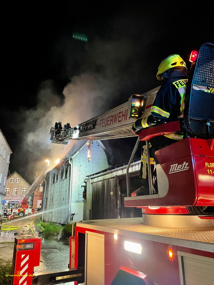 FW Kamen: Gebäudebrand in Kamen