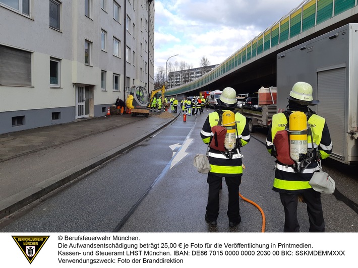 FW-M: Gasleitung bei Bauarbeiten beschädigt (Untergiesing-Harlaching)