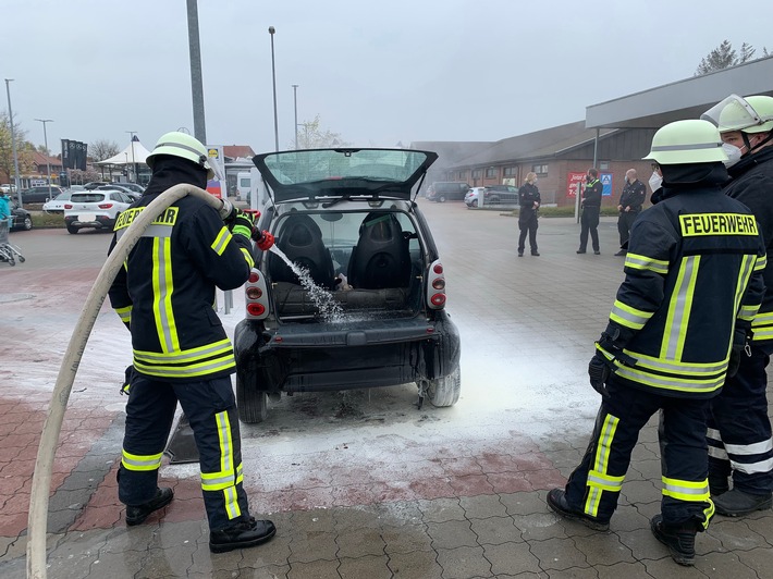 FW-ROW: Pkw Brand endet glimpflich