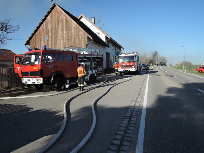 FW Stockach: Unterstützung der Feuerwehr Hohenfels bei Brand eines Schopfes