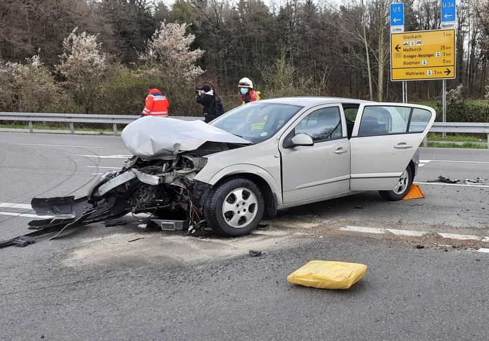 FW Stockach: Verkehrsunfall mit zwei Verletzten