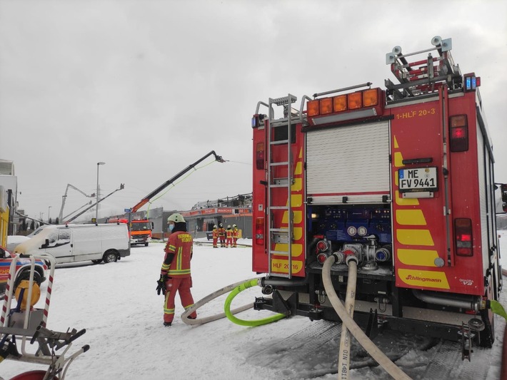 FW-Velbert: Einsatz überörtliche Hilfe in Mülheim
