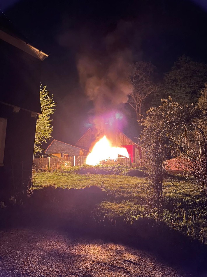 FW Wipperfürth: Einsatz | PKW-Brand [F1]