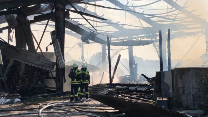 Feuerwehr-News-▷-KFV-Sigmaringen-Brand-Oekonomiegebaeude-im-Herbertinger.jpeg KFV Sigmaringen: Brand Ökonomiegebäude im Herbertinger Ortsteil Marbach