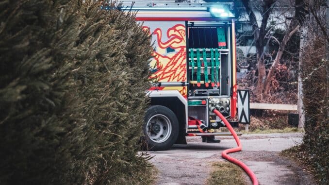 Feuerwehr Rostock: Gasaustritt im Riekdahler Weg