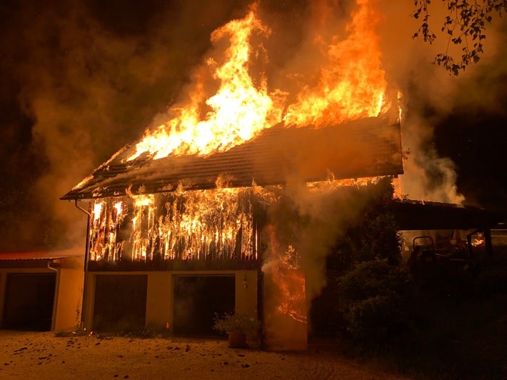 KFV Bodenseekreis: Drei zeitgleiche Brände in Markdorf erfordern Großeinsatz der Feuerwehren