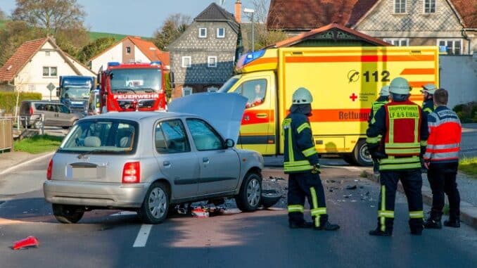 KFV-Görlitz: Verkehrsunfall - Einsatz der Feuerwehren Walddorf und Eibau